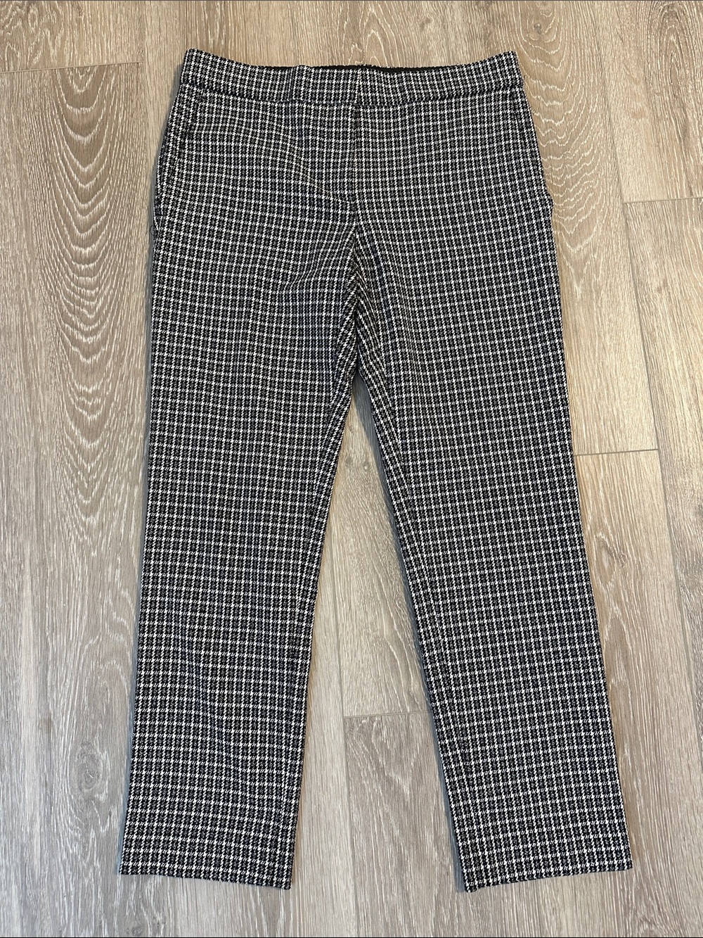 Ann Taylor Black and White Houndstooth Dress Pants - Size 2
